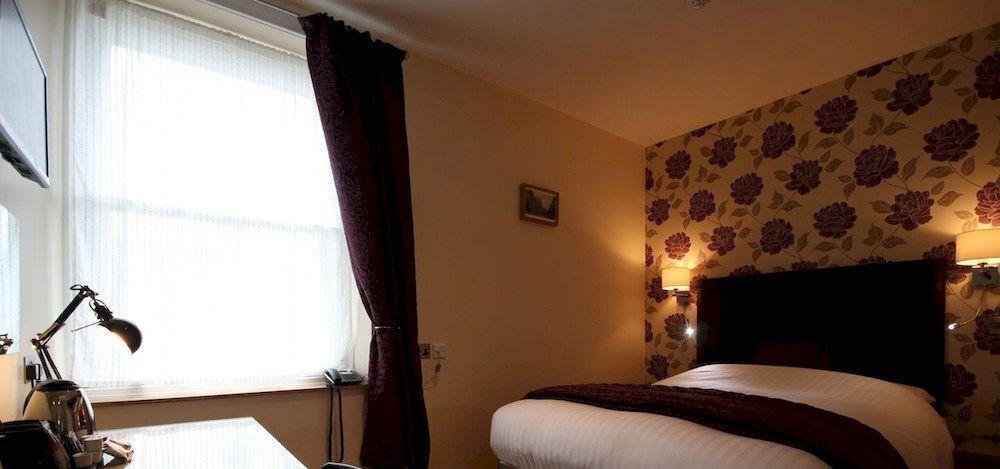 The Lion Hotel Blaenavon Экстерьер фото
