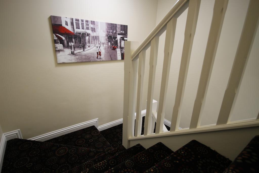 The Lion Hotel Blaenavon Экстерьер фото