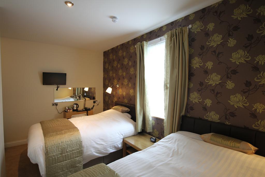 The Lion Hotel Blaenavon Номер фото